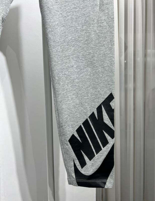 لگ ورزشی زنانه Nike