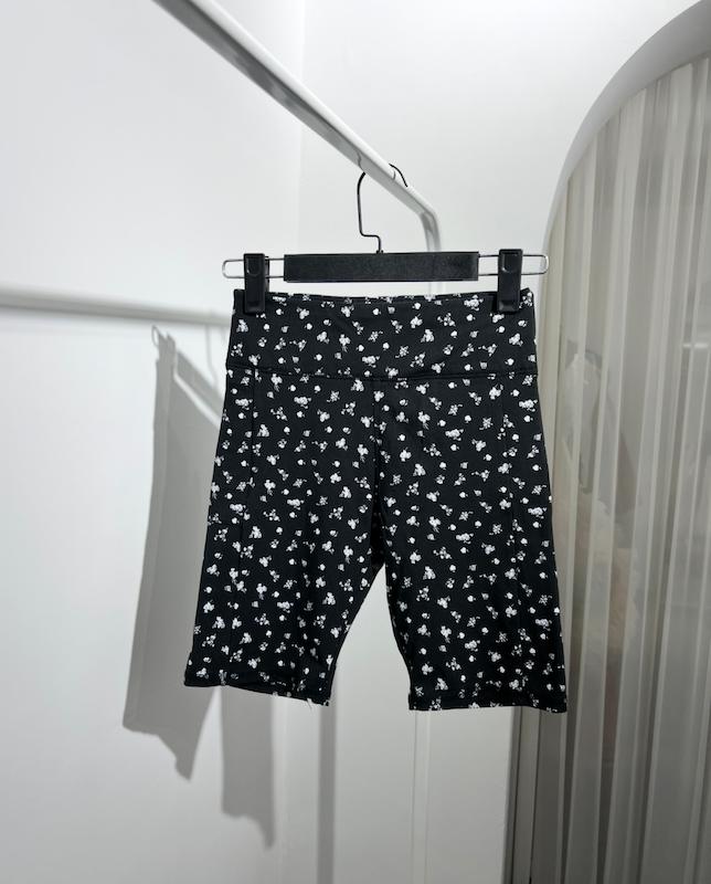 شلوارک ورزشی گلدار