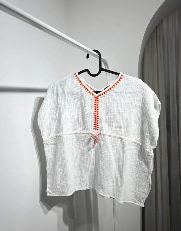 تاپ گلدوزی شده