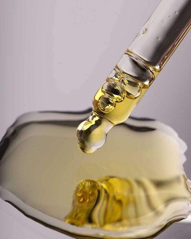 روغن ماساژ صورت و بدن آتوساوی مناسب پوست‌های نرمال تا چرب