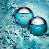 نمای تبلیغاتی عطر مردانه Bvlgari Aqva Pour Homme در آب با رایحه خنک و دریایی لوزی
