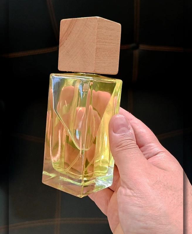 شیشه عطر 100 میل طرح بلک افغان شفاف ایرانی با درب چوبی چهارگوش چینی ست کامل