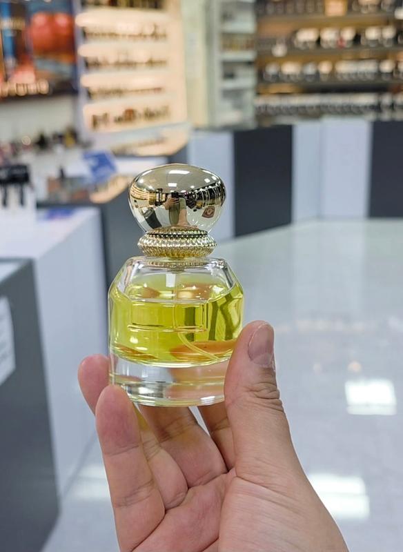 شیشه عطر ۵۰ میل طرح اسکندل با درب گنبدی ساخت چین ست کامل