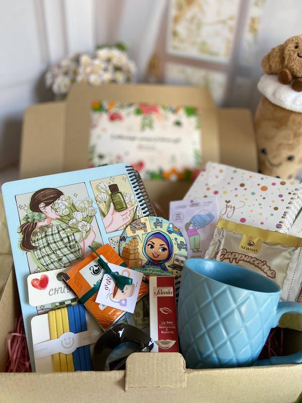   باکس هدیه عاطاباکس مامان پلاس مدل آبی ملیح