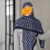 روسری نخ مودال نخ یونیک طرح پیچازی سورمه‌ای