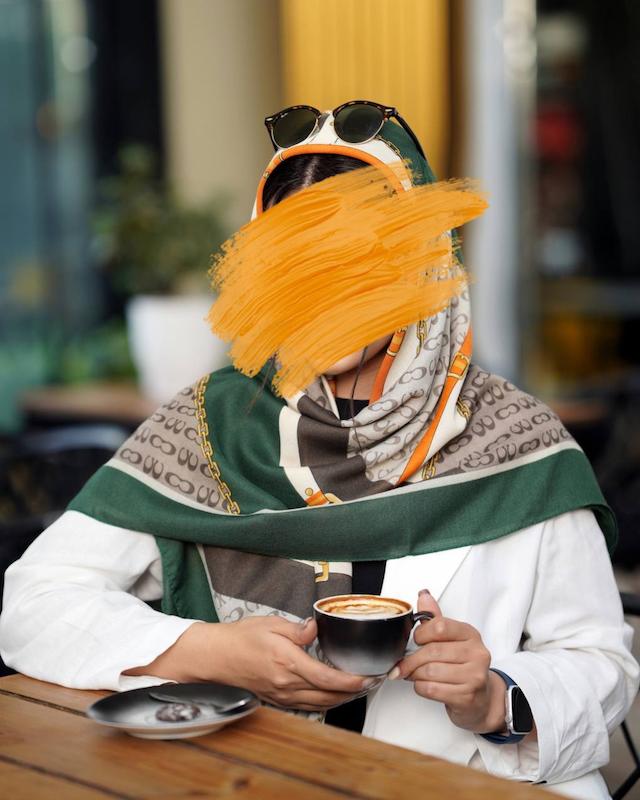 روسری سیااسکارف طرح برند کوچ سبز