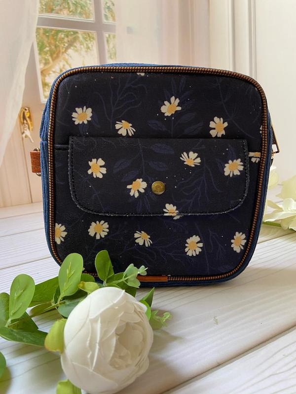  کیف دوشی سلین -کیف پارچه ای زنانه سبک، راحت و جادار برای استفاده روزمره 🎒