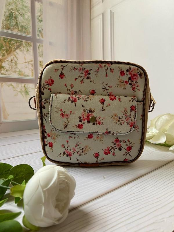  کیف دوشی سلین -کیف پارچه ای زنانه سبک، راحت و جادار برای استفاده روزمره 🎒
