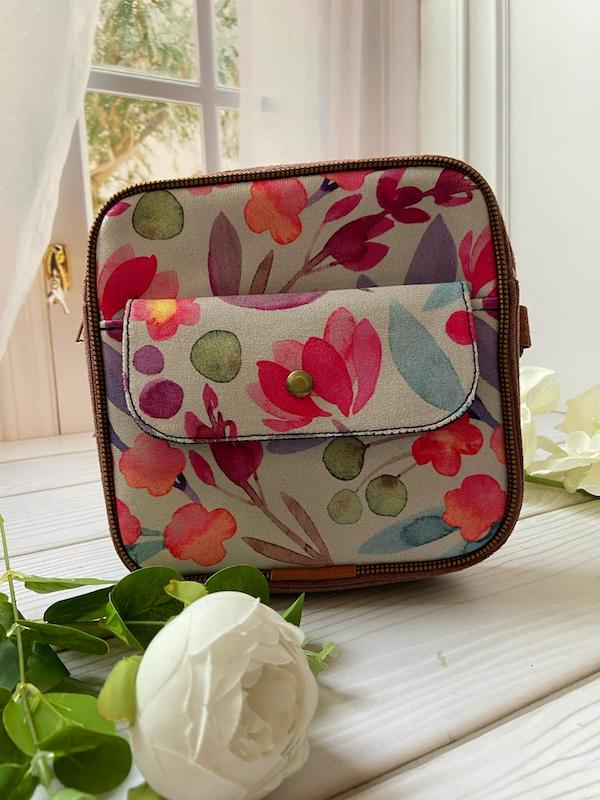  کیف دوشی سلین -کیف پارچه ای زنانه سبک، راحت و جادار برای استفاده روزمره 🎒