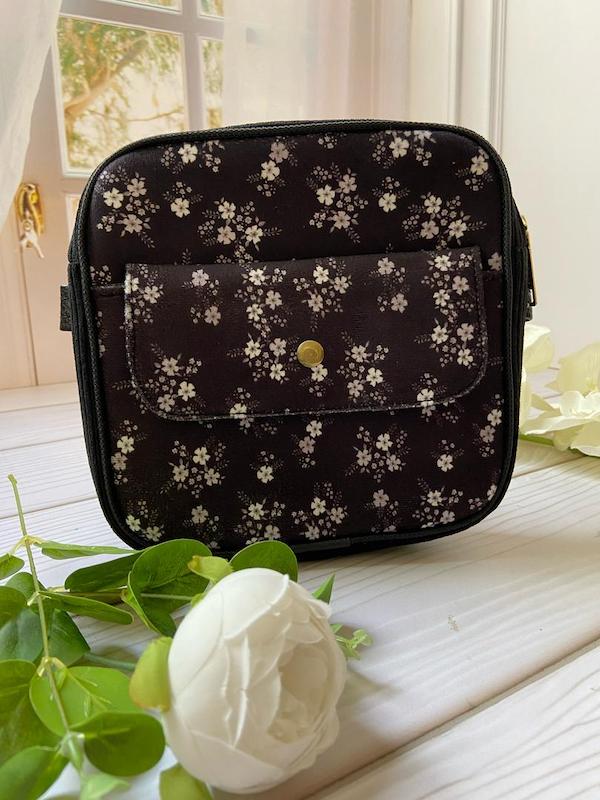  کیف دوشی سلین -کیف پارچه ای زنانه سبک، راحت و جادار برای استفاده روزمره 🎒