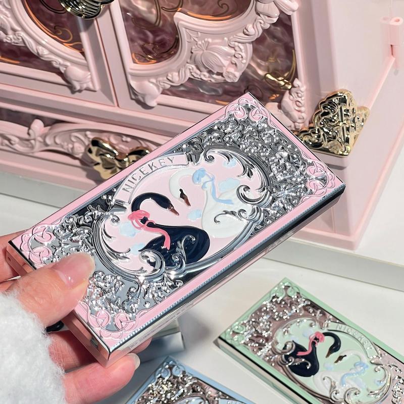 پالت سایه مدل فلاور نوز🦢🪞