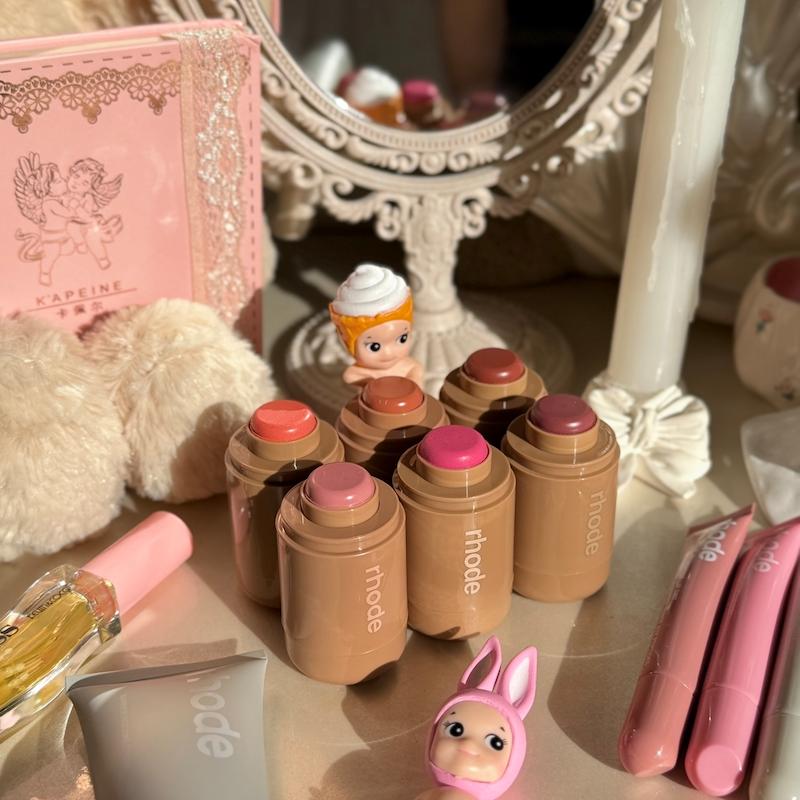 رژگونه استیکی rhode🐇🍪