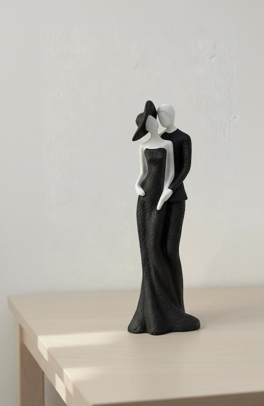 مجسمه تکسچر کاپل هم آغوش