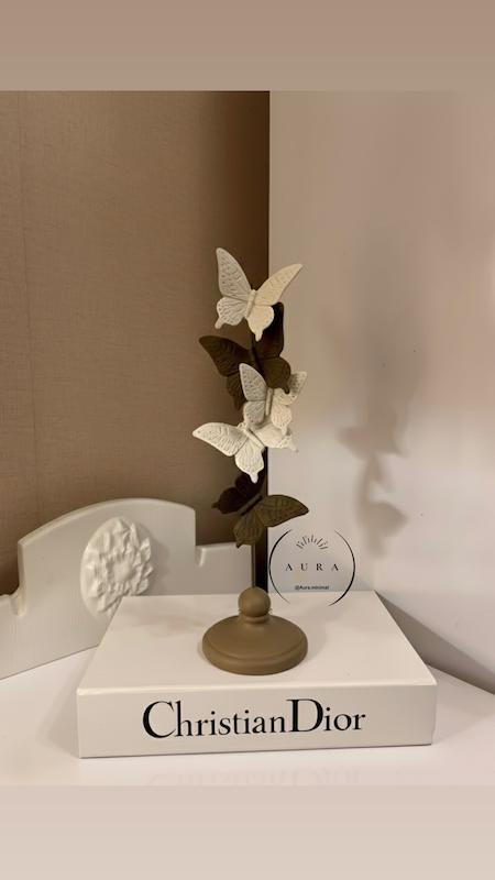 استند پروانه