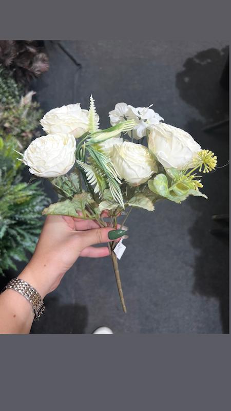 گل دسته ای لارا