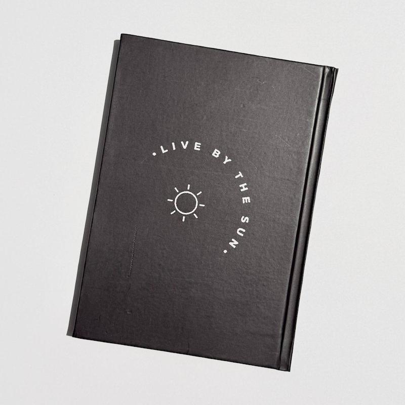 دفتر خورشید Live by the sun