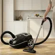 جارو برقی ام آر اس مدل LM-B6 مشکی با صفحه نمایشگر (۲۰۰۰ وات) - با ضمانت لامیرو هوم