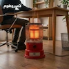 گرمای دلنشین بخاری زنبوری رها H2200R زیر میز کار در محیط خانه