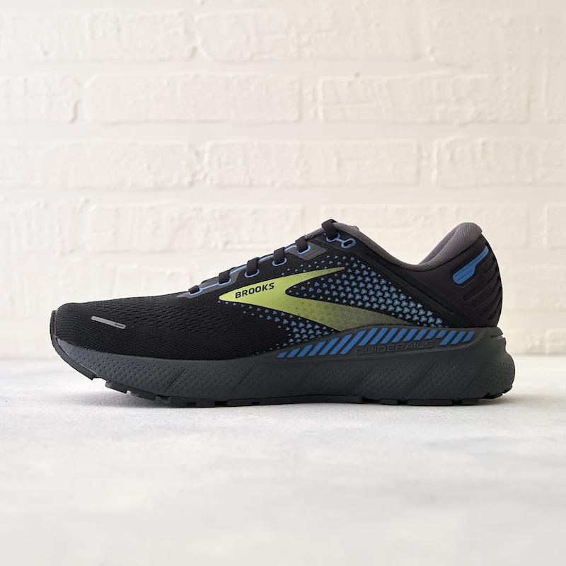 سیستم GuideRails در کفش پیاده روی آدرنالین بروکس Brooks Adrenaline GTS 22 برای کنترل انحراف مچ پا