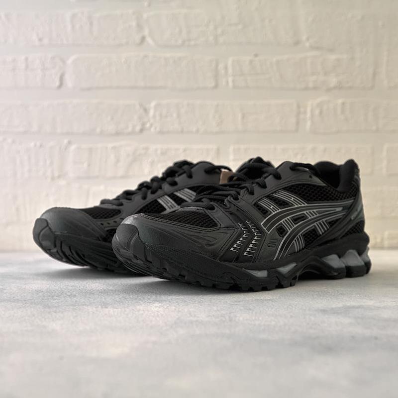 استایل خیابانی و پیاده‌روی راحت شهری با کفش ASICS Gel Kayano 14