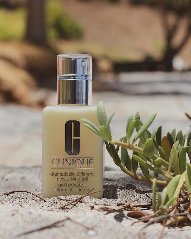  ⚪️ ژل مرطوب کننده و آبرسان کلینیک اصل پوست چرب مختلط Clinique Dramatically