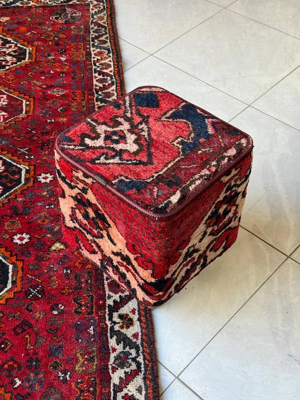 پاف مربعی پایه دار