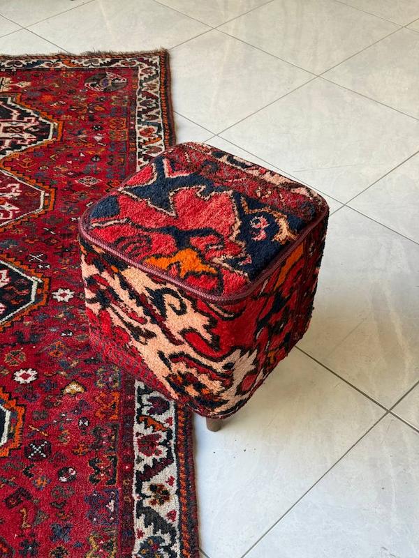 پاف مربعی پایه دار