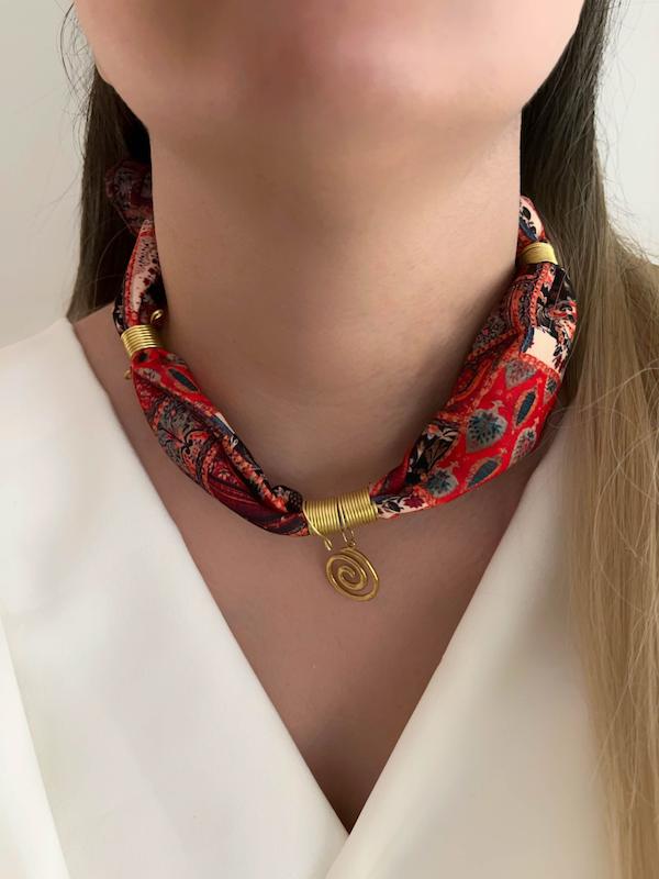 گردنبند پارچه ای حلزون 