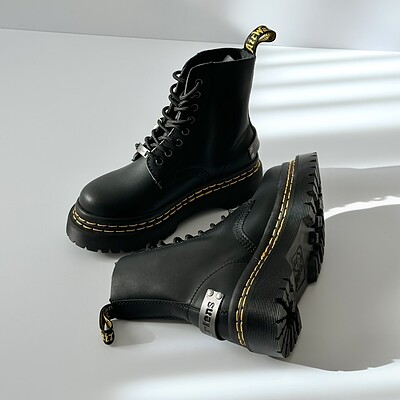 بوت پلتفرم Dr Martens