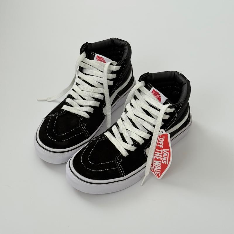 ونس ساقدار سفید مشکی 