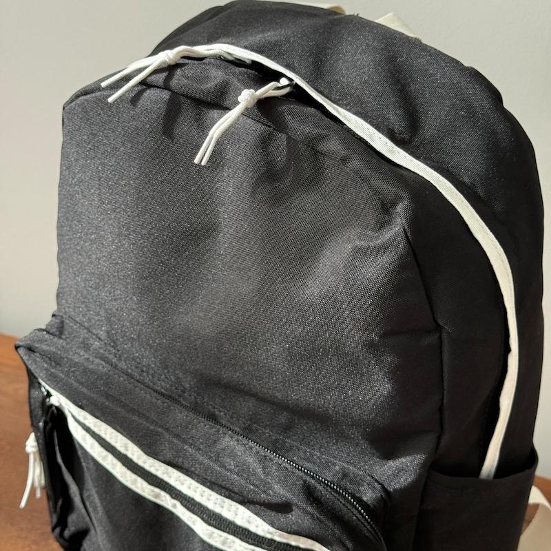 کوله کانورس مشکی سفید 