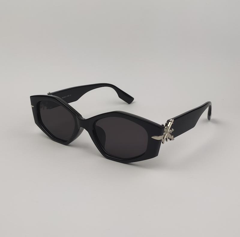 عینک آفتابی زنانه جنتل مانستر