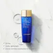 ویژگی‌های پاک‌کننده آرایش چشم استی لادر شامل فرمول بدون چربی و پاک‌کنندگی سریع