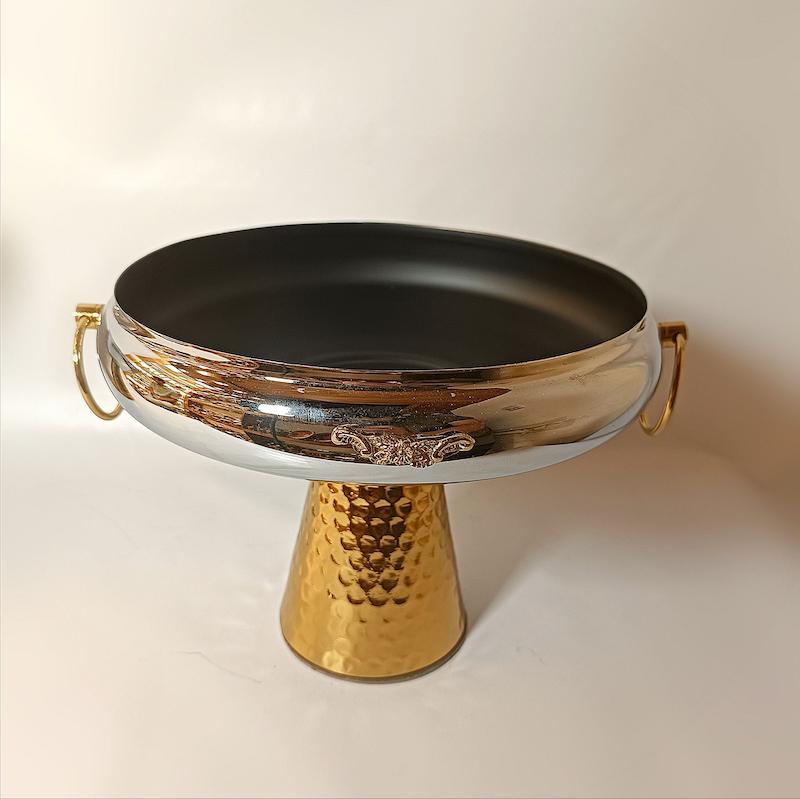 شیرینی خوری 