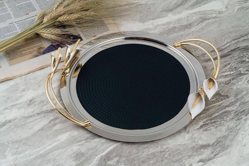 سینی گرد مدل شیپوری برنجی