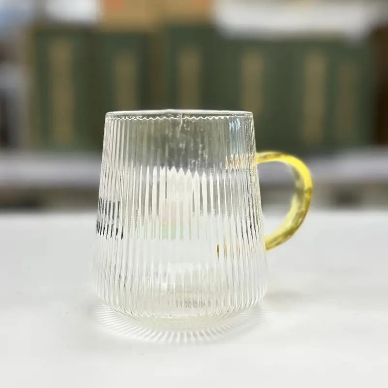 LX-20 - لیوان پیرکس دسته زرد شیار دار چای خوری