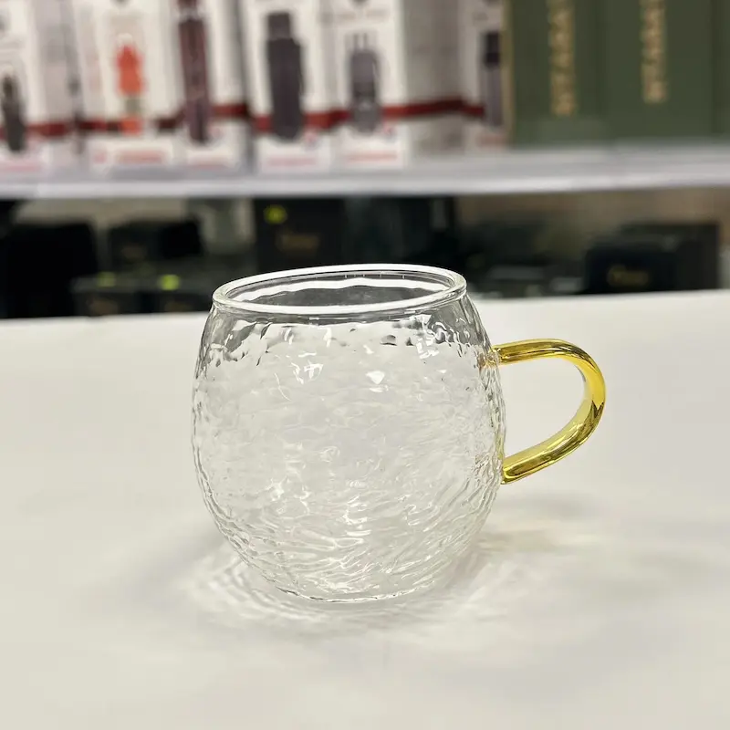 LX-13 - استکان قهوه طرح یخی برجسته دسته طلایی