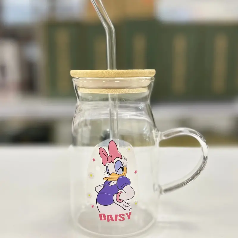 RADA-68 - ماگ دسته دار طرح میکی موس درب بامبو به همراه  نی 380ML