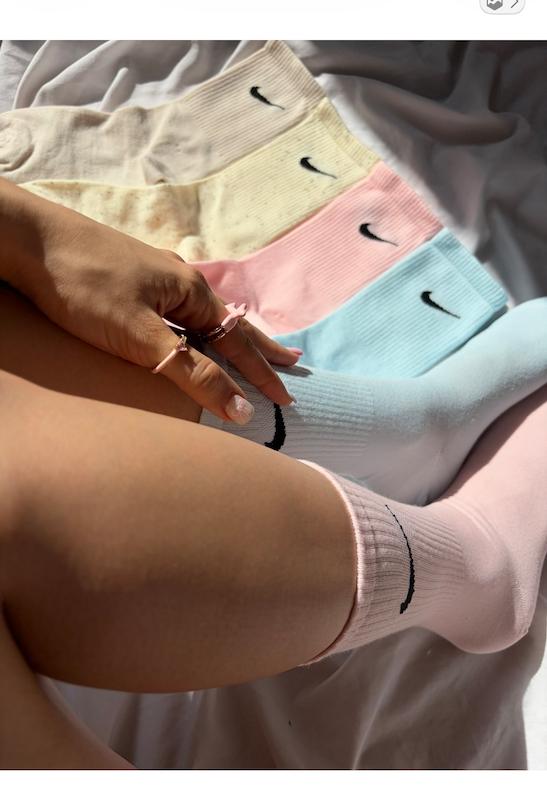 جوراب نایکی پاستلی‌۲