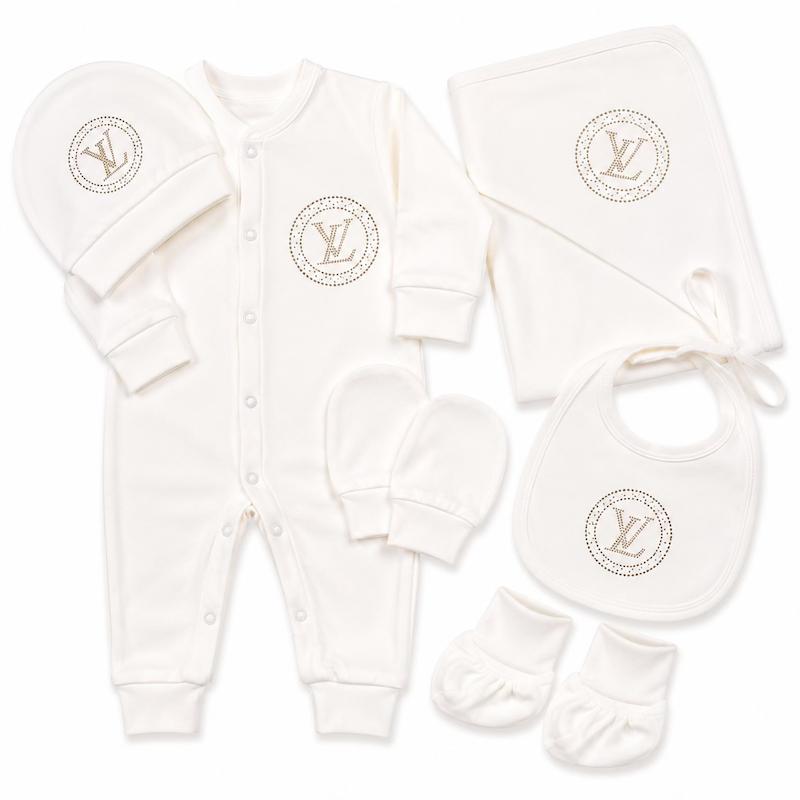 گیفت ست بیمارستانی نوزادی مادرکر mothercare طرح لویی ویتون طلایی