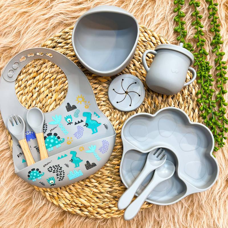 ظرف غذا ۹ تکه سیلیکونی کودک طرح دایناسور طوسی کد ۱