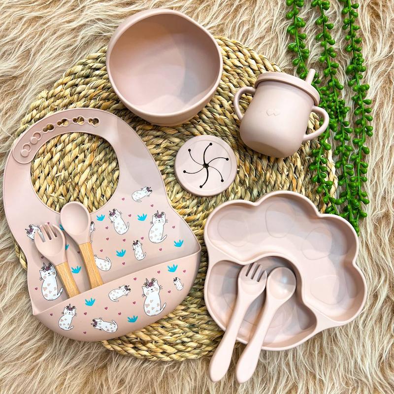 ظرف غذا ۹ تکه سیلیکونی کودک طرح پیشی صورتی کثیف کد ۲