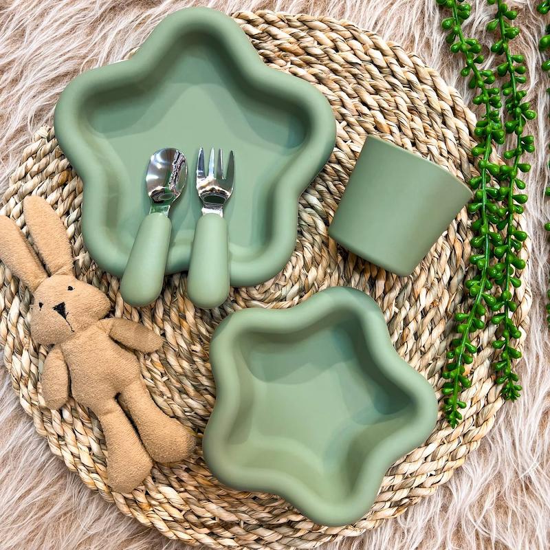 ظرف غذا سیلیکونی کودک طرح ستاره سبز کد ۱۳