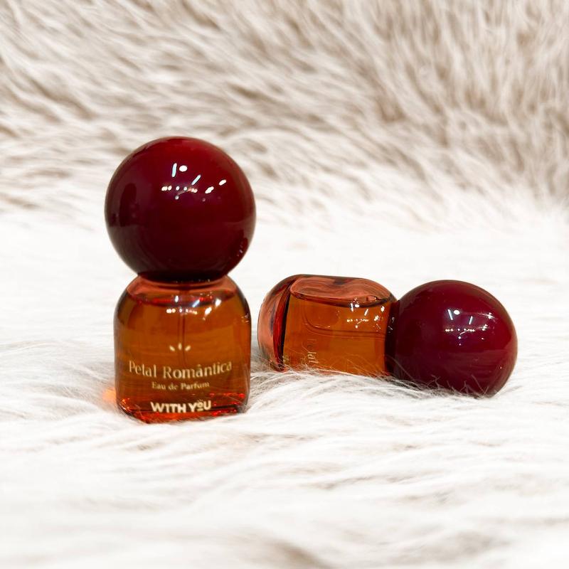 عطر ویت یو قرمز مدل Petal Romantica , عطر جیبی