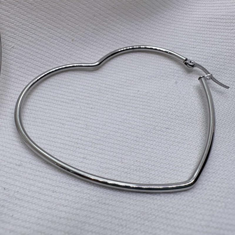 گوشواره استیل حلقه‌ای طرح «قلب بزرگ» (Heart Hoops) | 6 سانتی