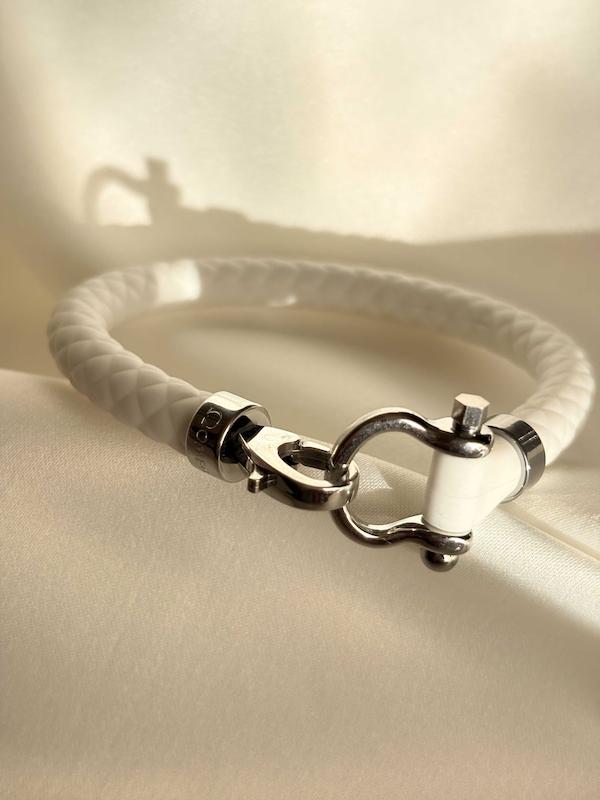 دستبند امگا سفید 