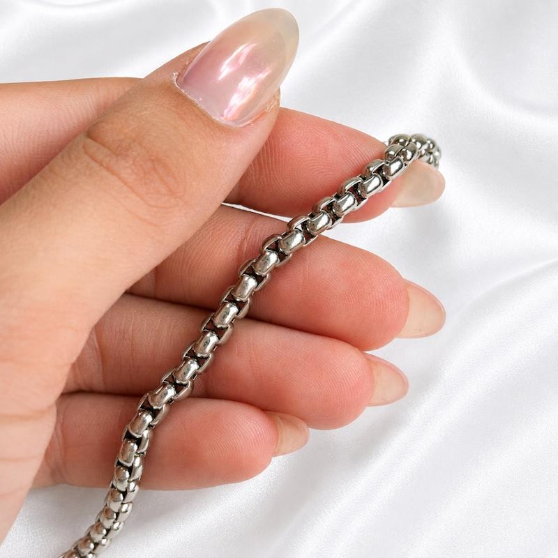 گردنبند مرواریدی و زنجیری SIX مدل باروک یاسی نقره‌ای