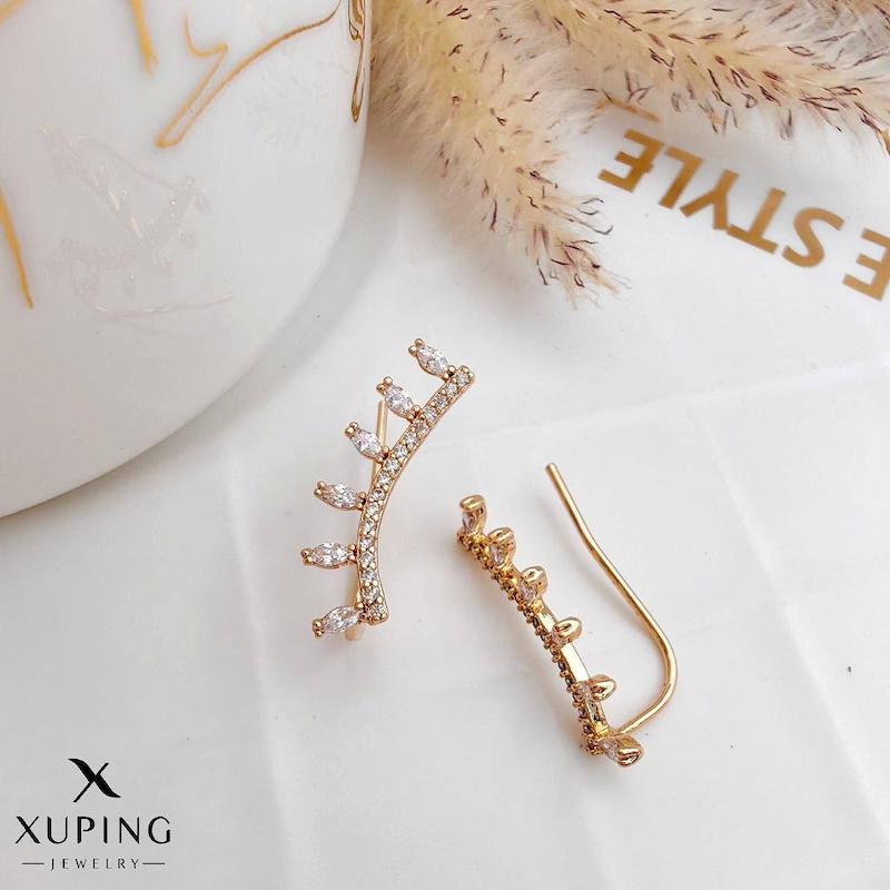 گوشواره ژوپینگ طرح بخیه‌ای نگین‌دار مدل کراس
