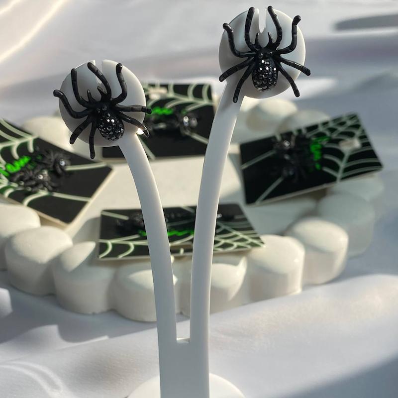 گوشواره عنکبوتی