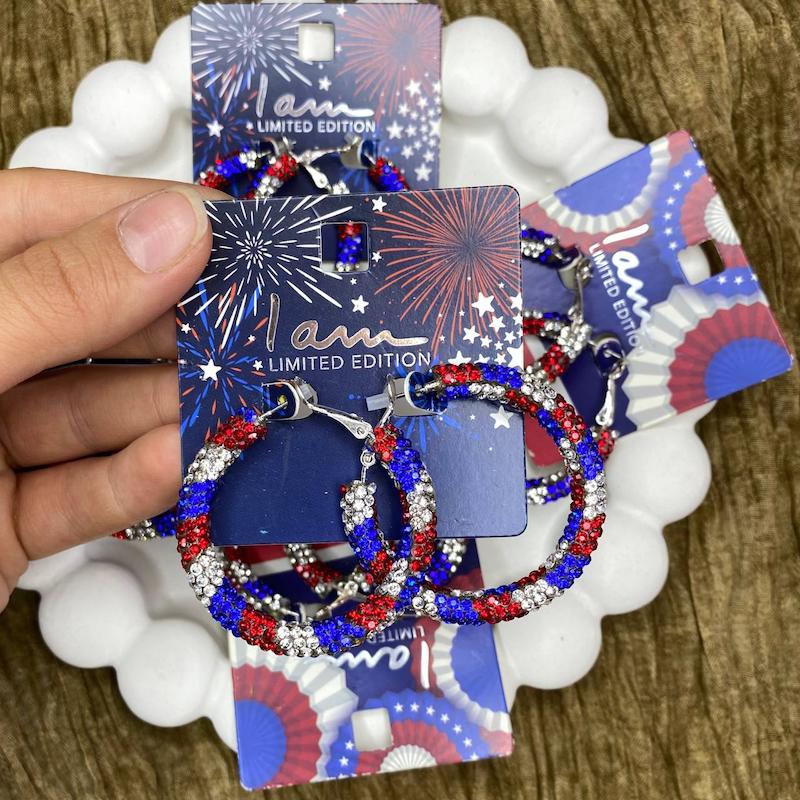 گوشواره نگینی